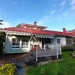 公寓 Semi-detached House With Sauna