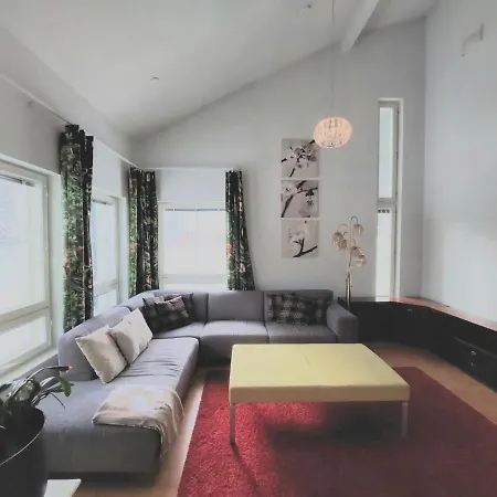 דירה Semi-detached House With Sauna *