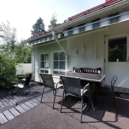 Semi-detached House With Sauna דירה *