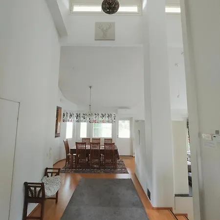 Apartamento Semi-detached House With Sauna & Yard Near Center
