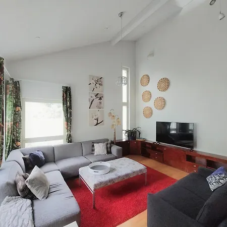Semi-detached House With Sauna & Yard Near Center Apartamento *