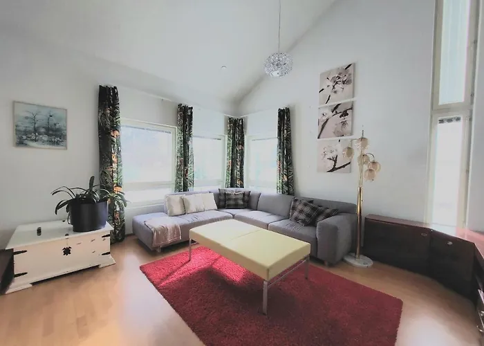 شقة Semi-detached House With Sauna