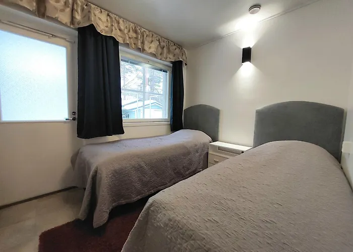 Semi-detached House With Sauna شقة *