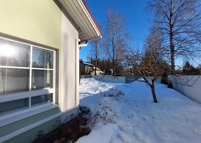 شقة Semi-detached House With Sauna