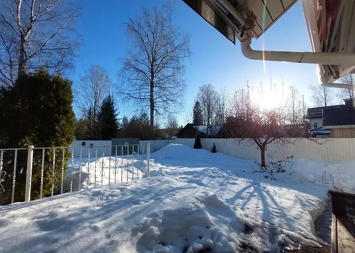 Semi-detached House With Sauna شقة *